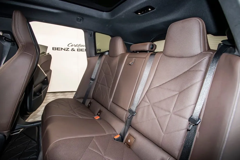 BMW iX photo 14
