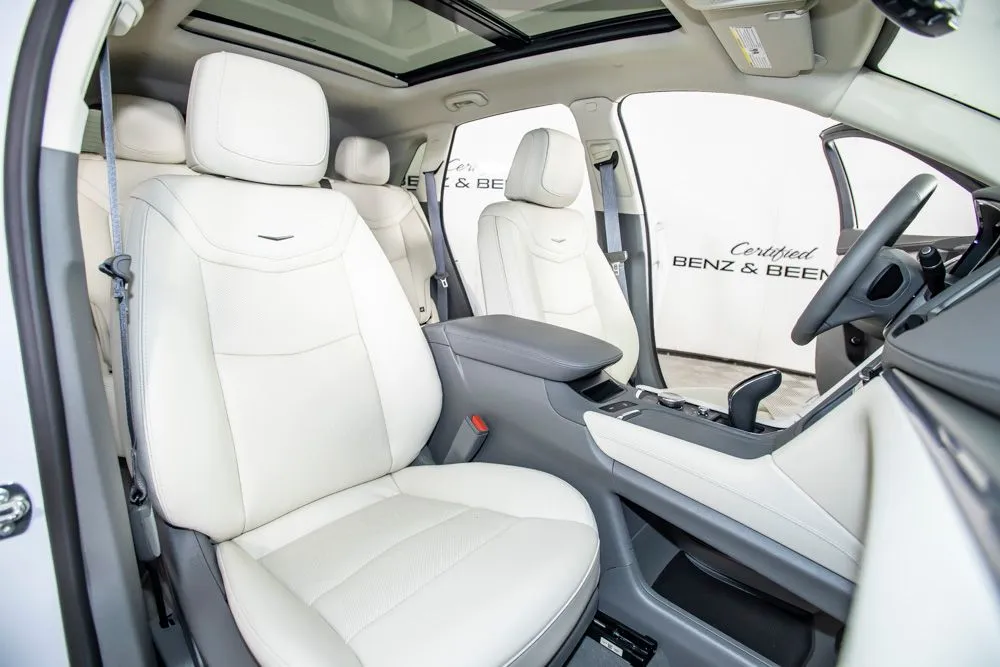 Cadillac XT5 photo 16
