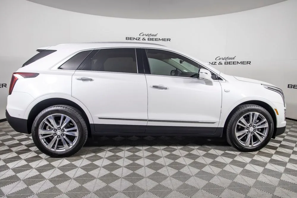 Cadillac XT5 photo 3