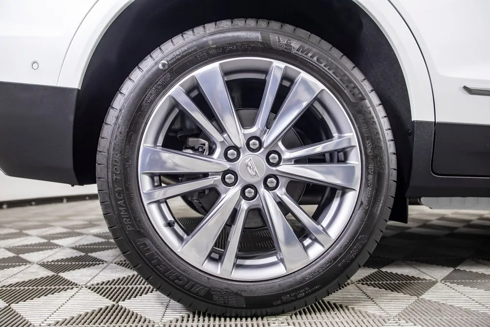 Cadillac XT5 photo 43