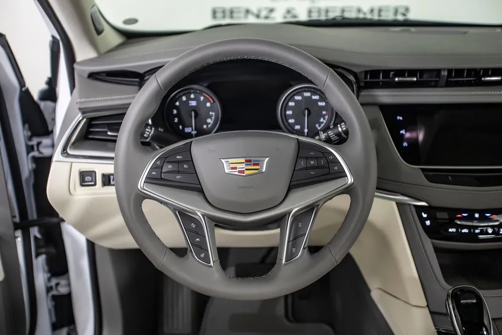 Cadillac XT5 photo 25