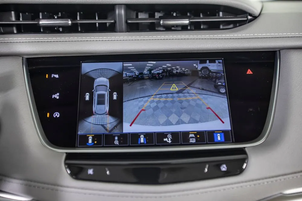 Cadillac XT5 photo 29