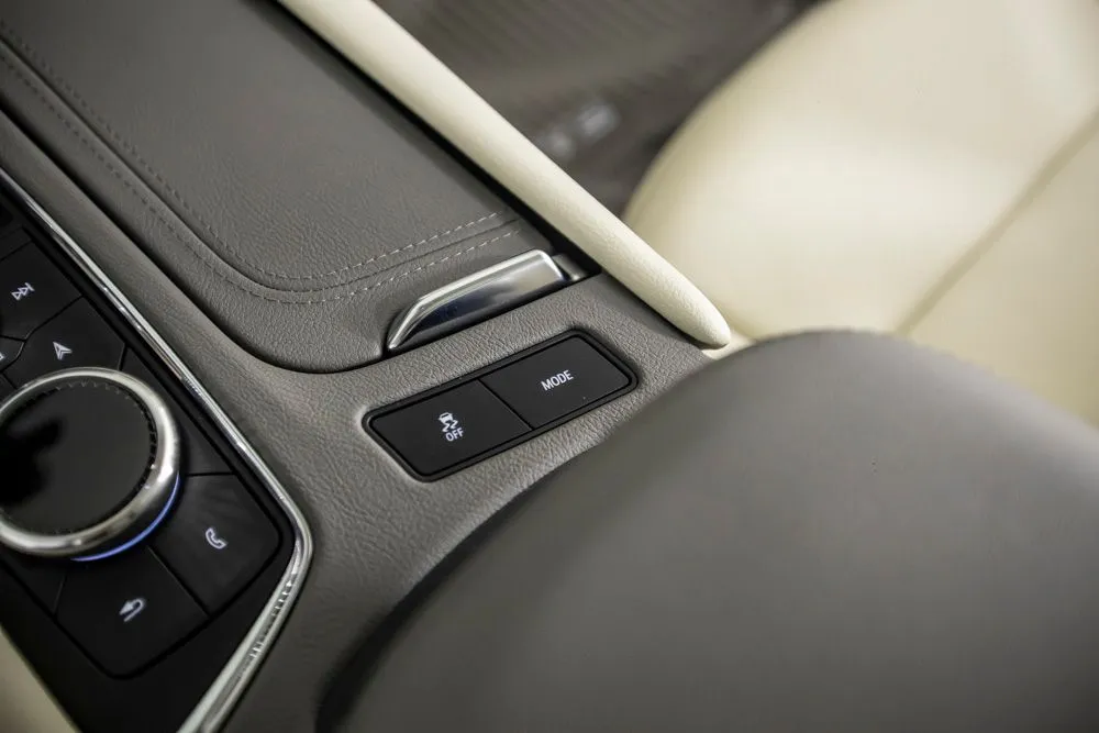 Cadillac XT5 photo 37