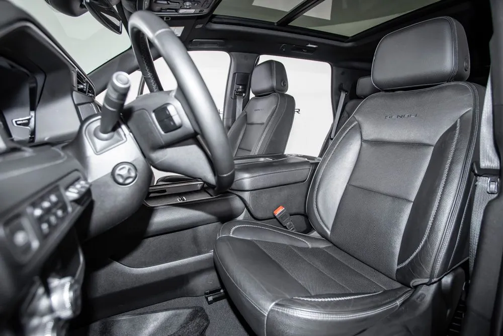 GMC Yukon photo 13