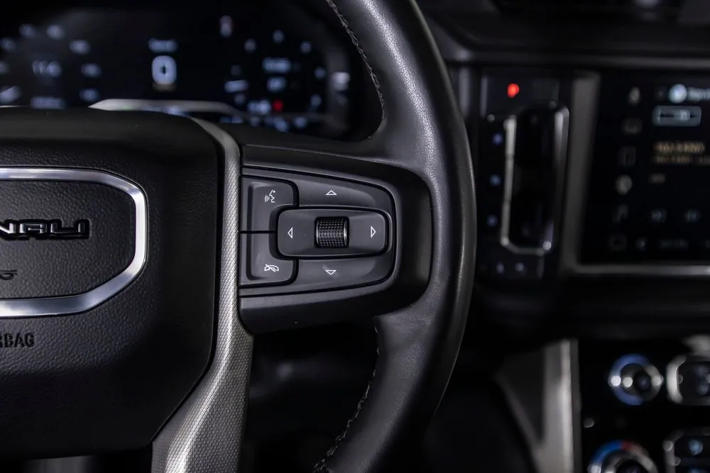 GMC Yukon photo 35