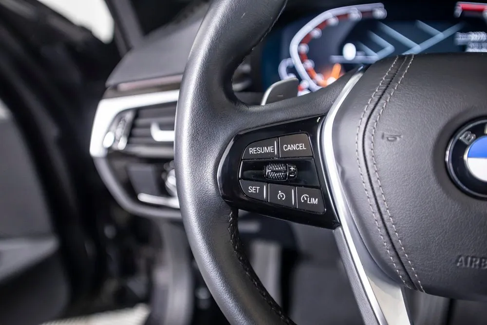 BMW 5 Series photo 37