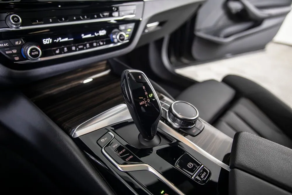 BMW 5 Series photo 31