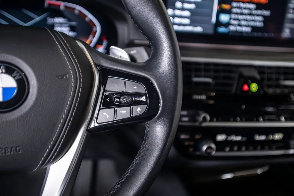 BMW 5 Series photo 38