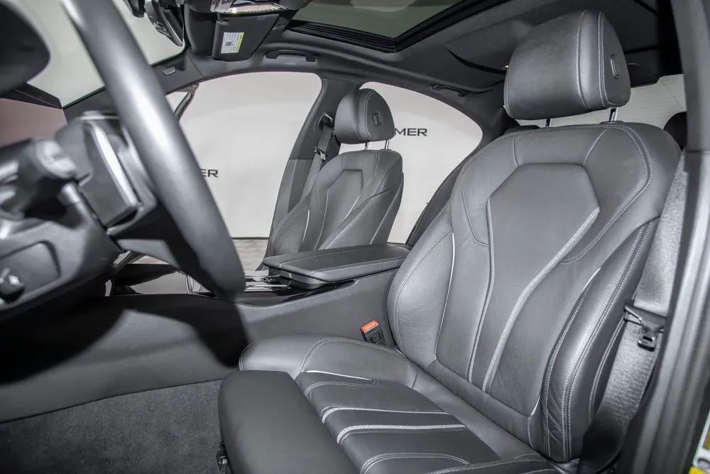 BMW 5 Series photo 13