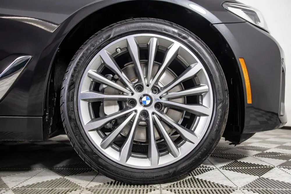 BMW 5 Series photo 40