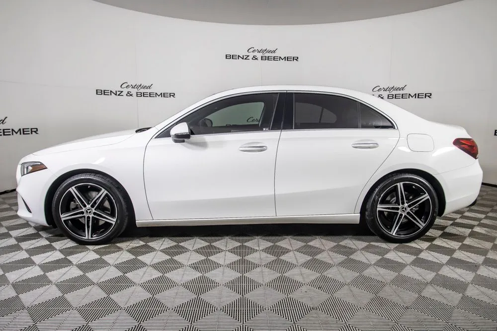 Mercedes-Benz A-Class photo 10