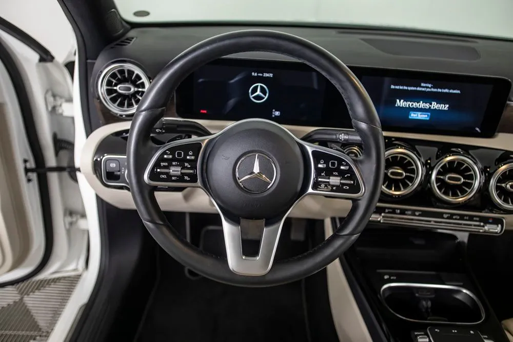 Mercedes-Benz A-Class photo 25