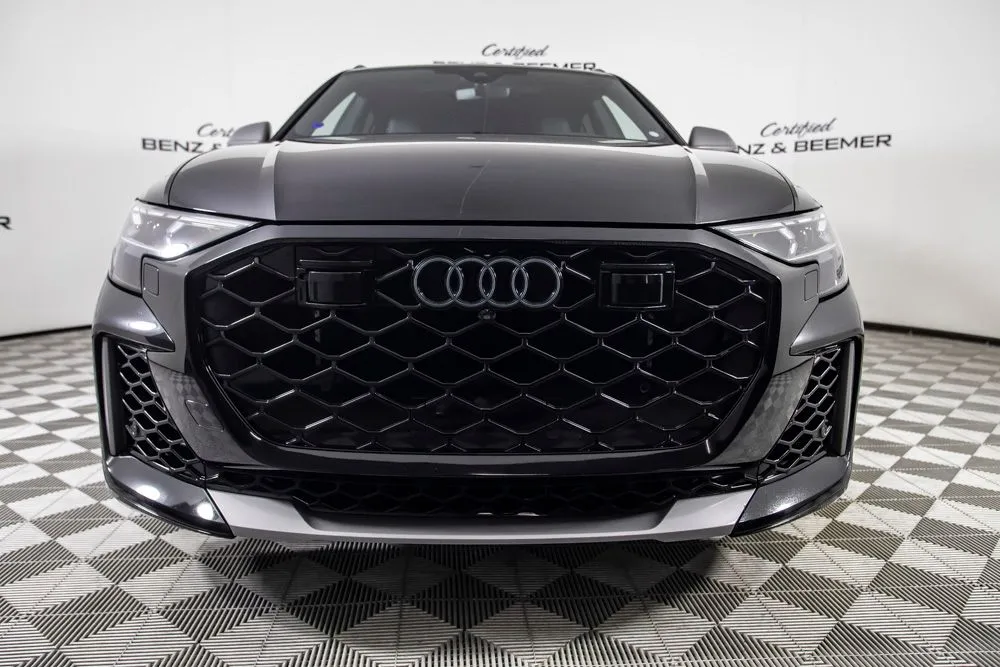 Audi RS Q8 photo 4