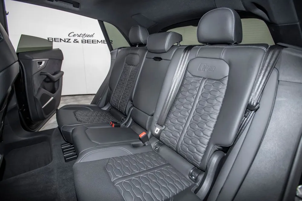 Audi RS Q8 photo 13