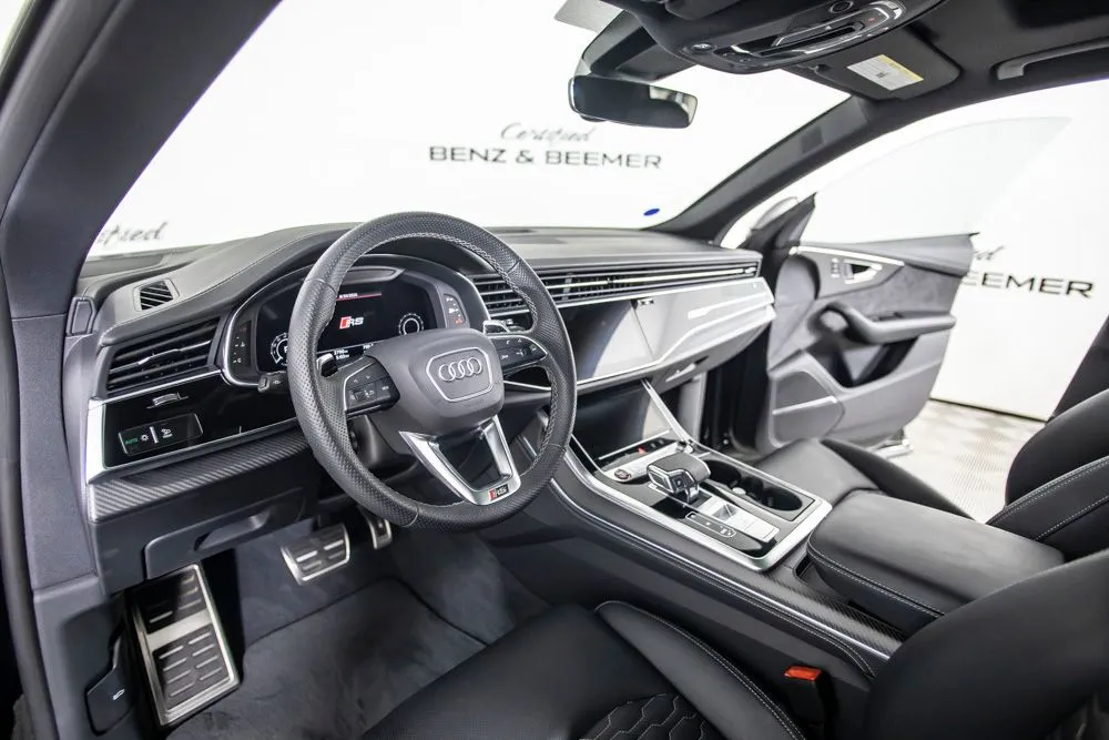 Audi RS Q8 photo 19