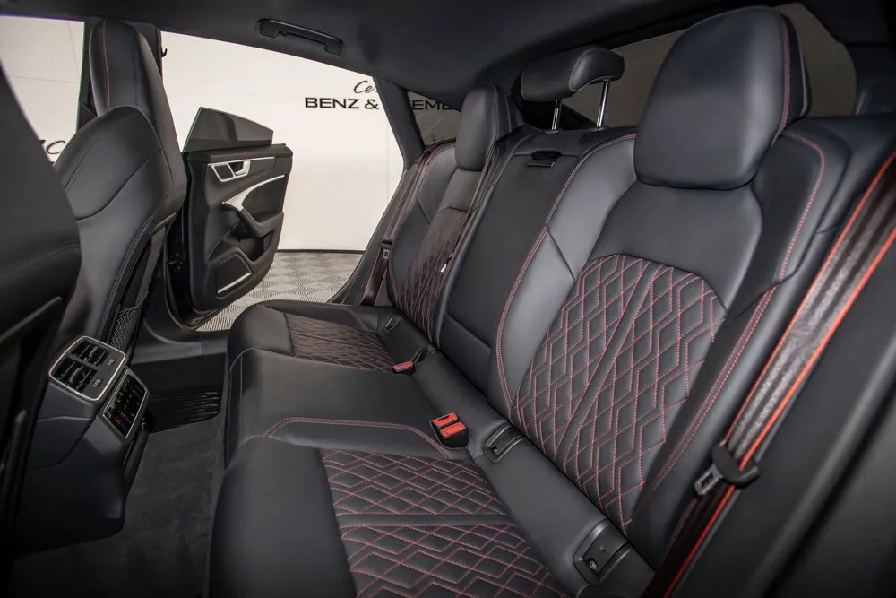 Audi S7 photo 14