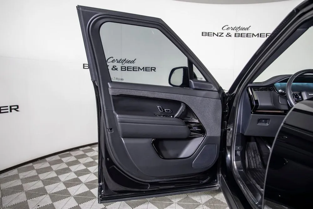 Land Rover Range Rover Sport photo 21
