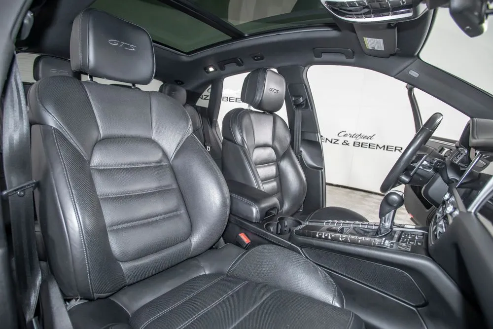 Porsche Macan photo 16