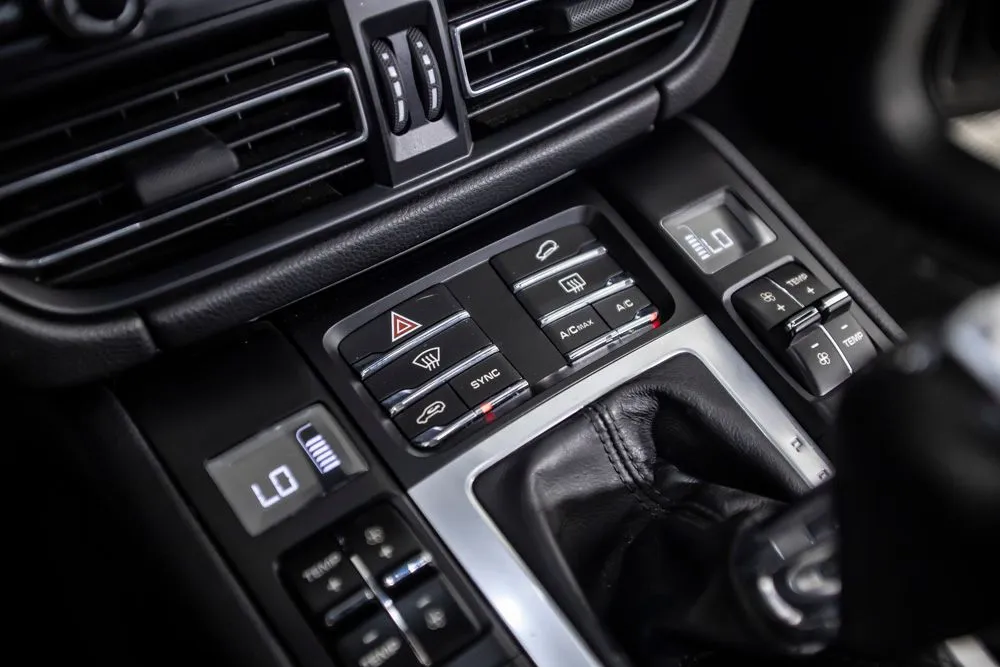 Porsche Macan photo 32