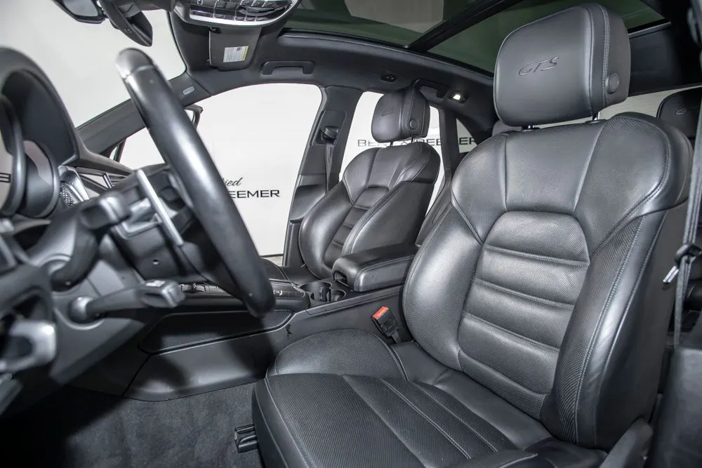 Porsche Macan photo 13