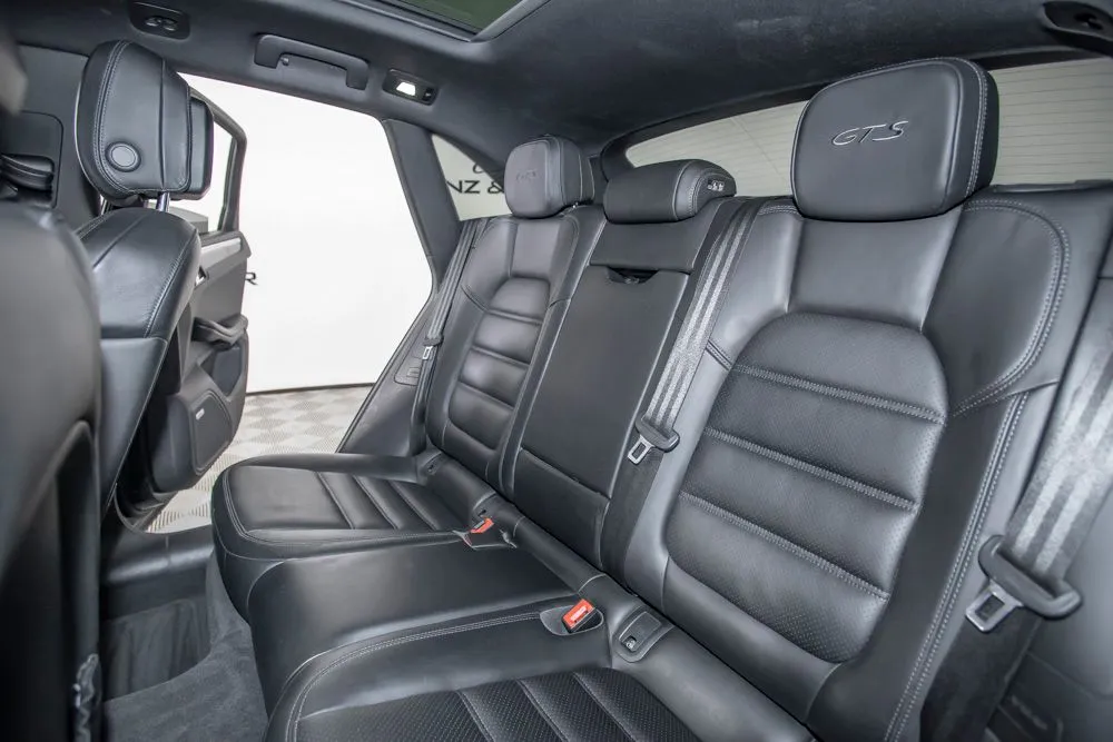 Porsche Macan photo 14