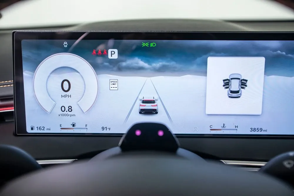 Genesis GV70 photo 26