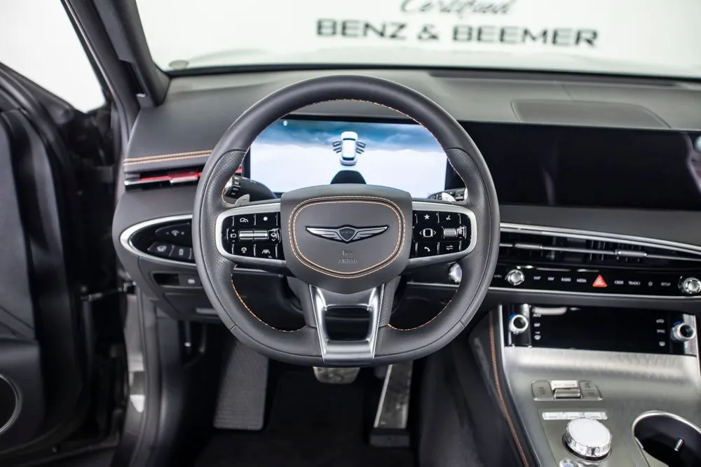 Genesis GV70 photo 23