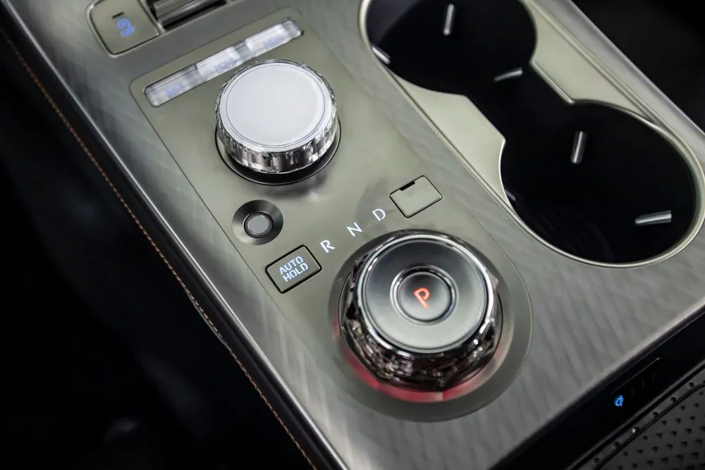 Genesis GV70 photo 34