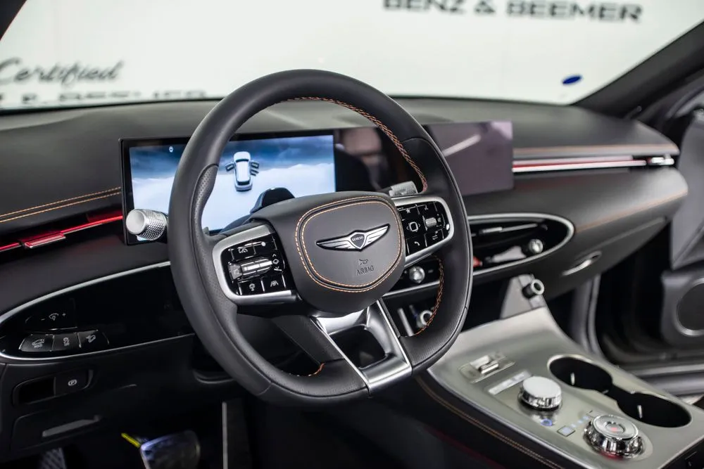 Genesis GV70 photo 17