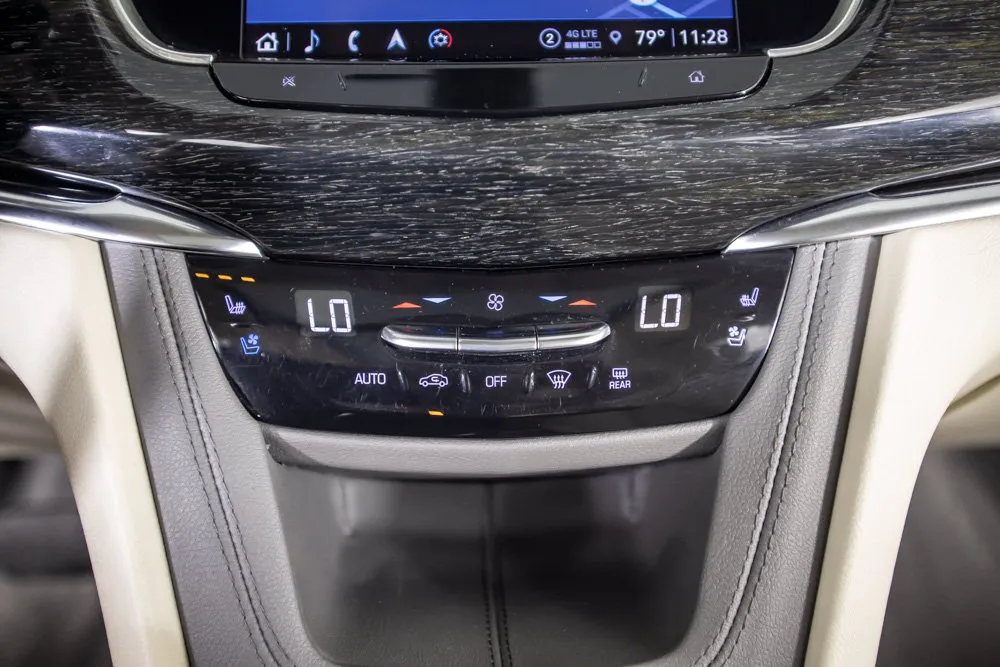 Cadillac XT6 photo 33