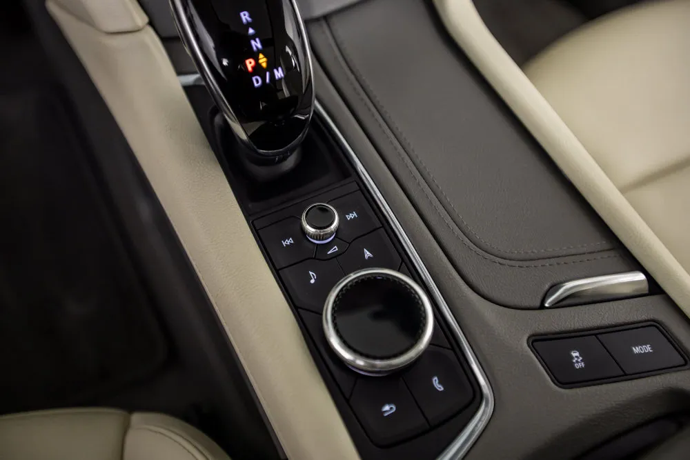 Cadillac XT6 photo 35