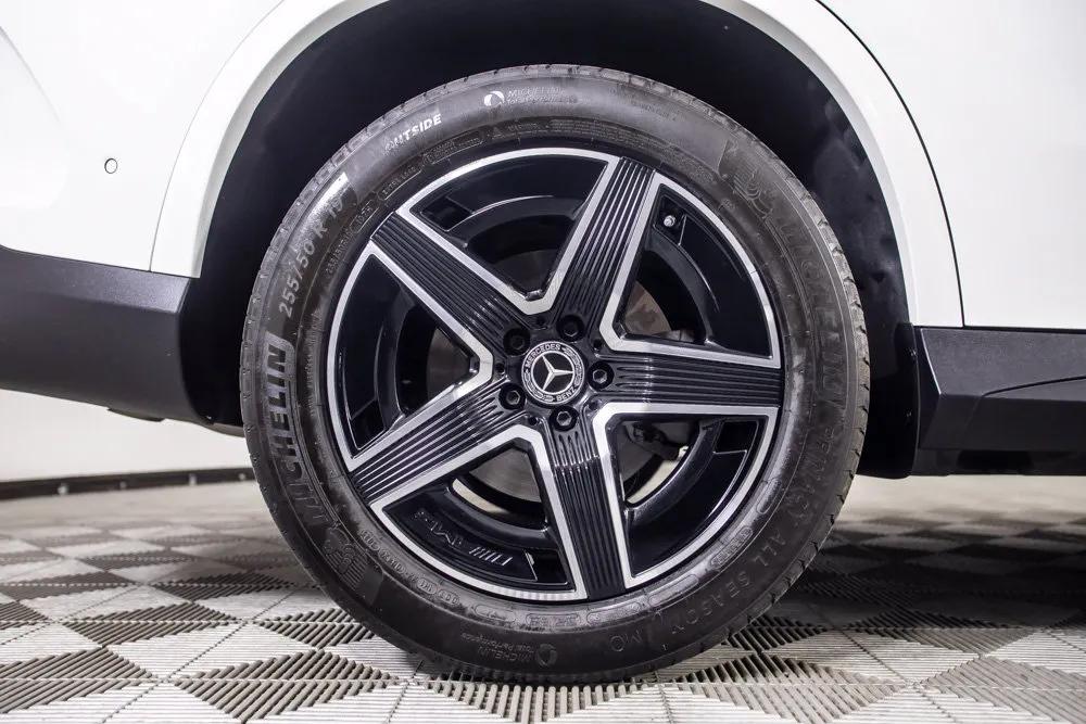 Mercedes-Benz GLC photo 38
