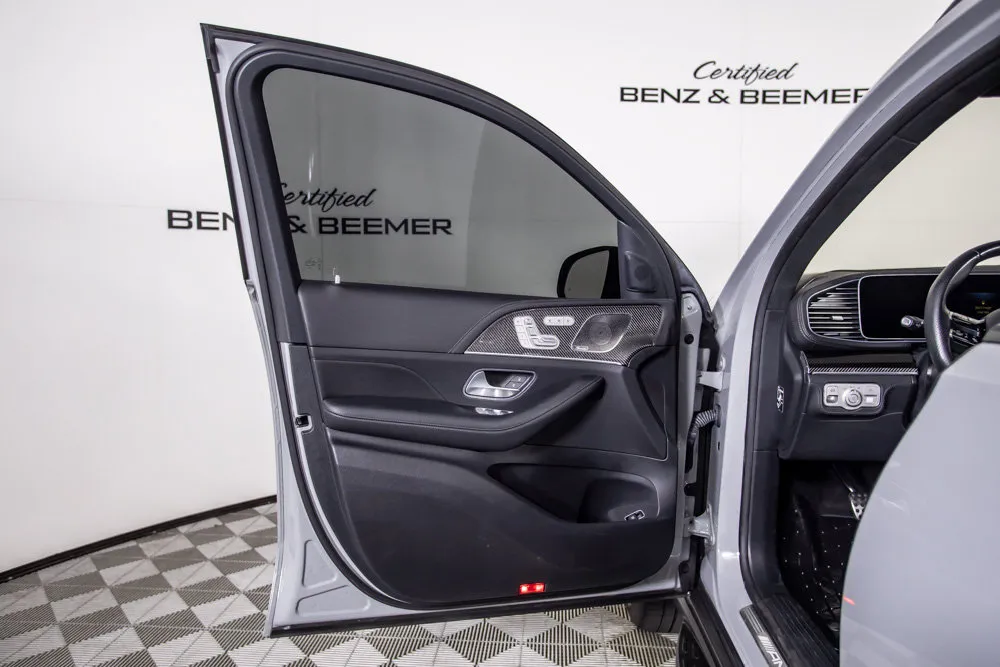 Mercedes-Benz GLS photo 21