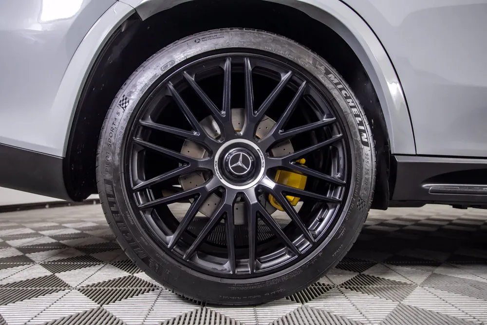 Mercedes-Benz GLS photo 45