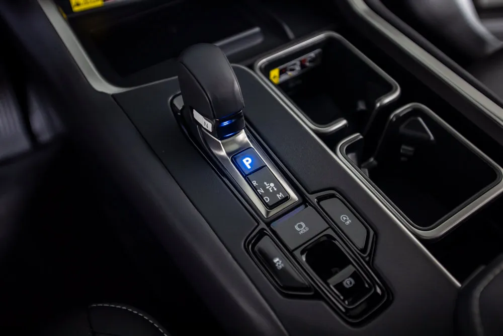 Lexus TX photo 35