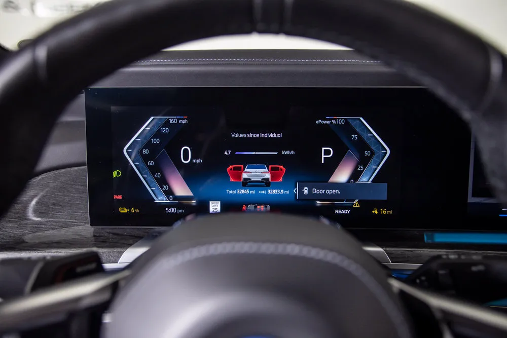 BMW i7 photo 25