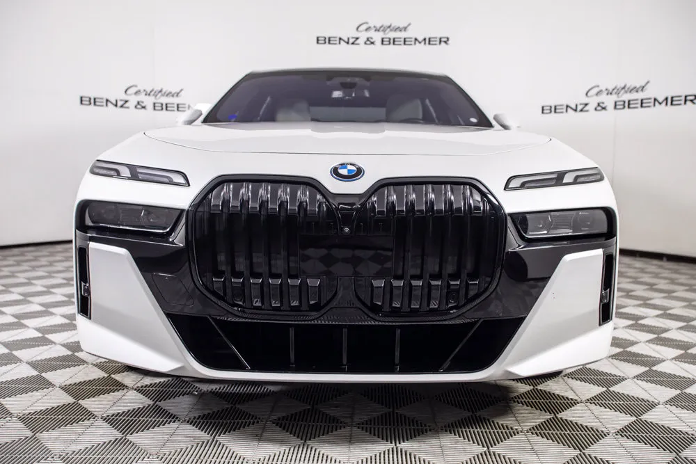 BMW i7 photo 5