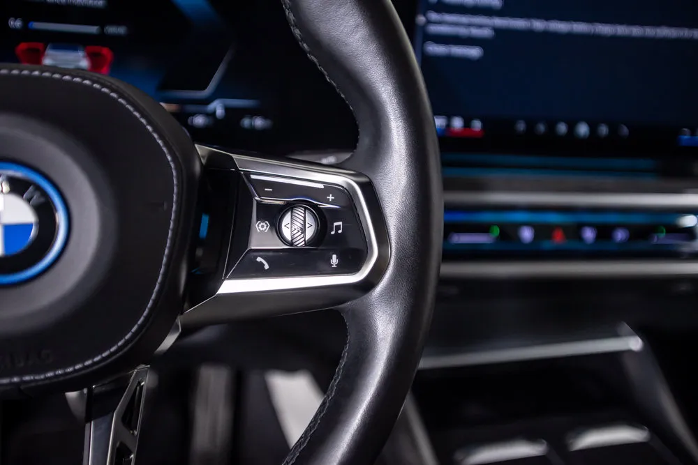 BMW i7 photo 38