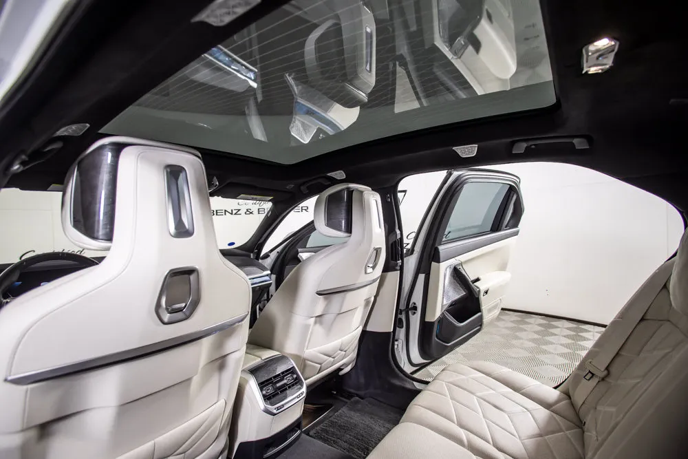 BMW i7 photo 20