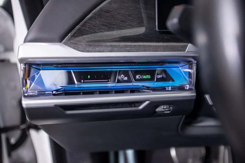 BMW i7 photo 35