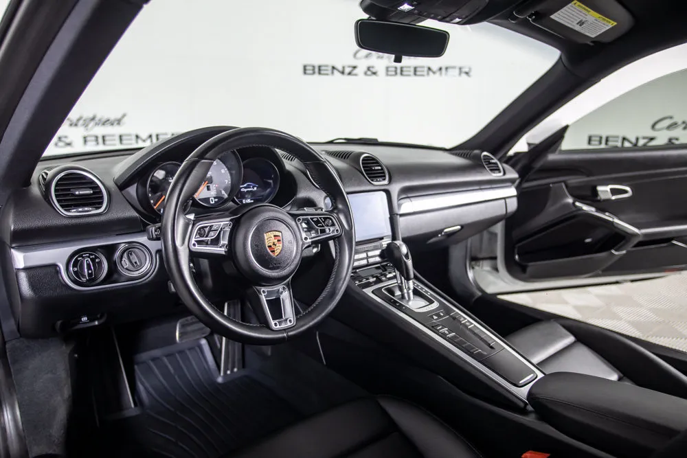 Porsche 718 Cayman photo 19
