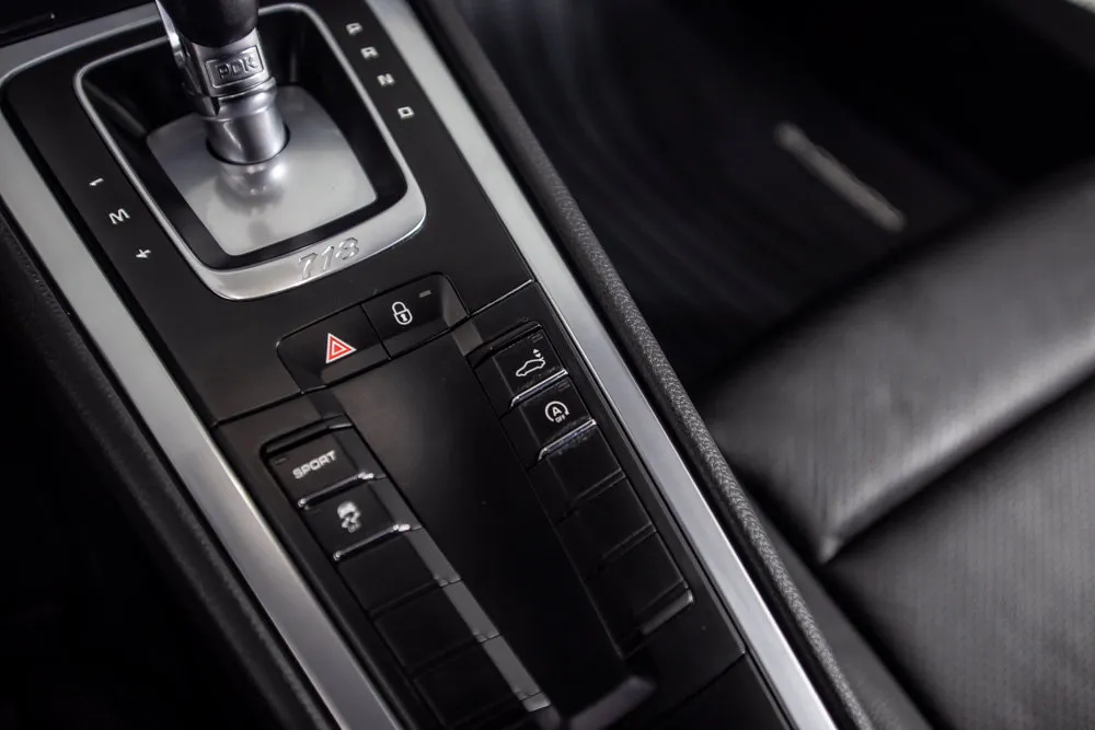 Porsche 718 Cayman photo 29