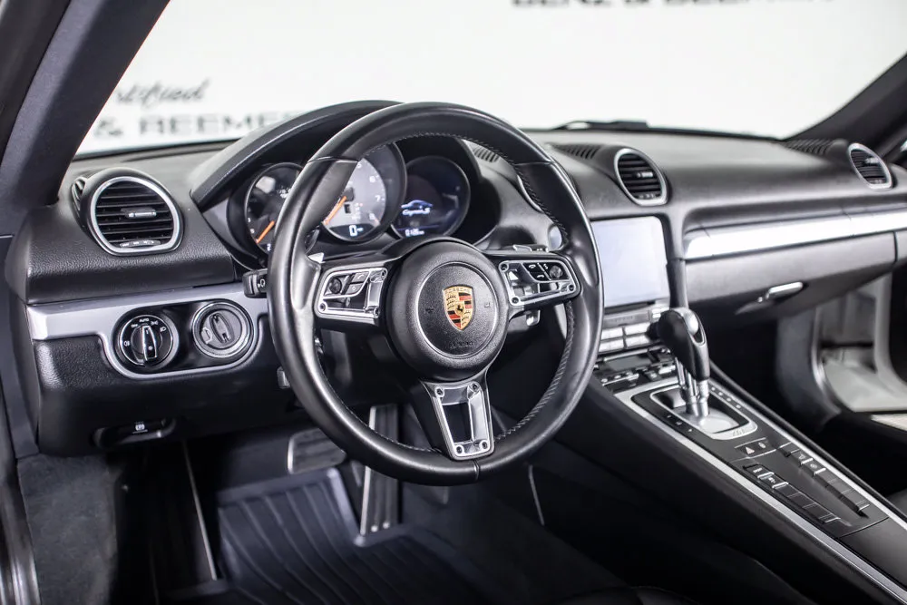 Porsche 718 Cayman photo 20