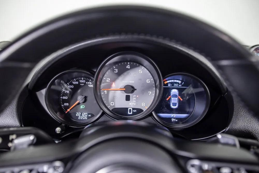 Porsche 718 Cayman photo 21