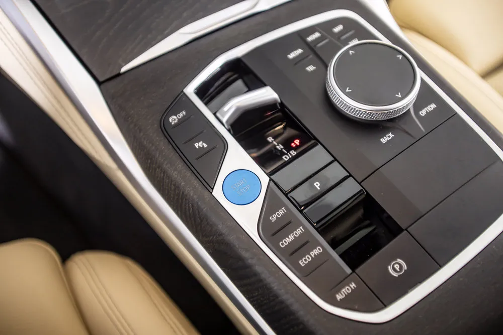 BMW i4 photo 32