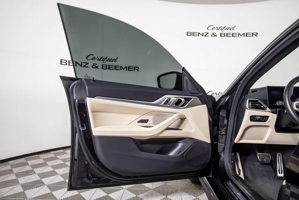 BMW i4 photo 17