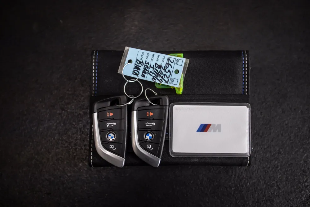 BMW i4 photo 47