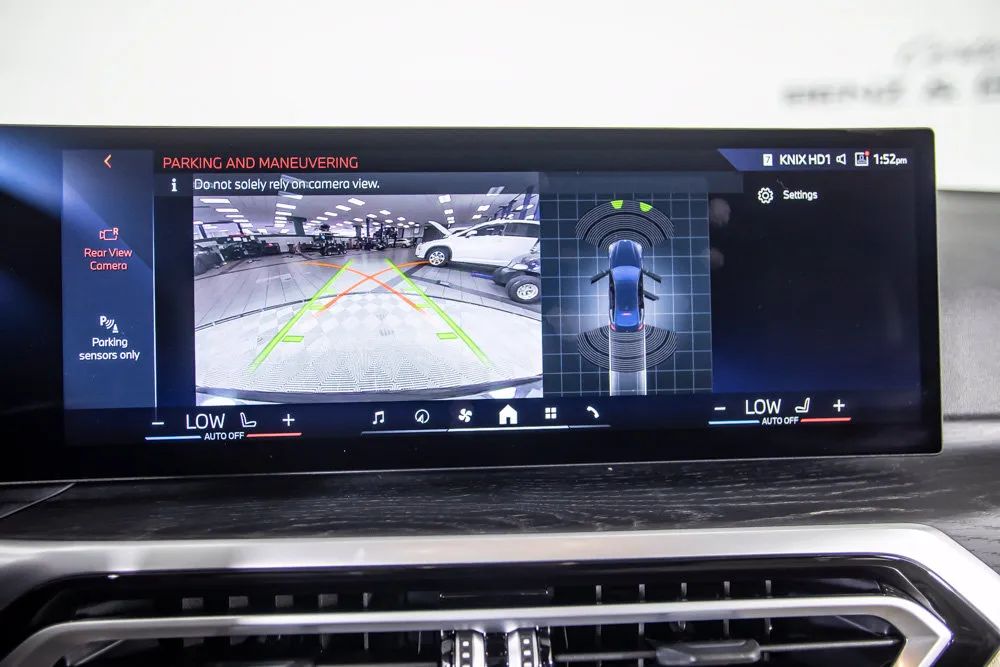 BMW i4 photo 27