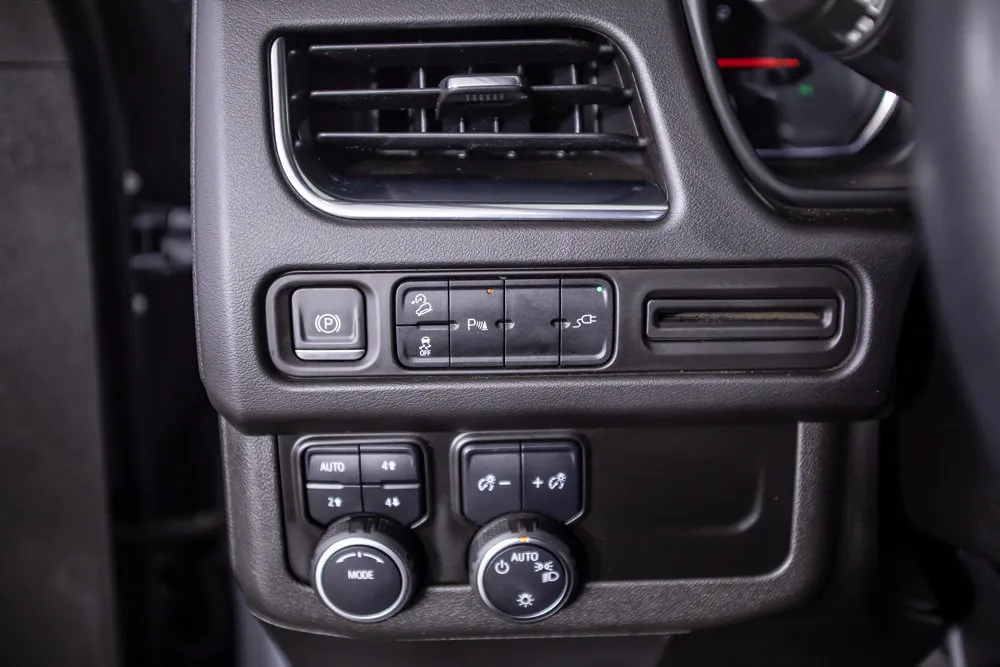 Chevrolet Tahoe photo 35