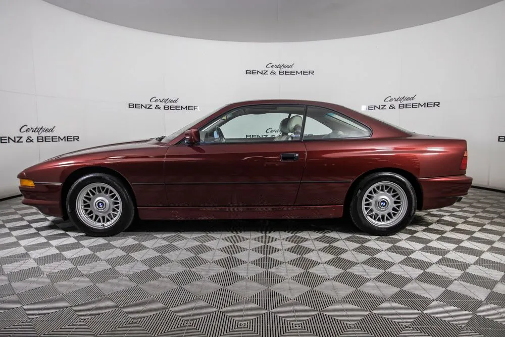 BMW 8 Series photo 5